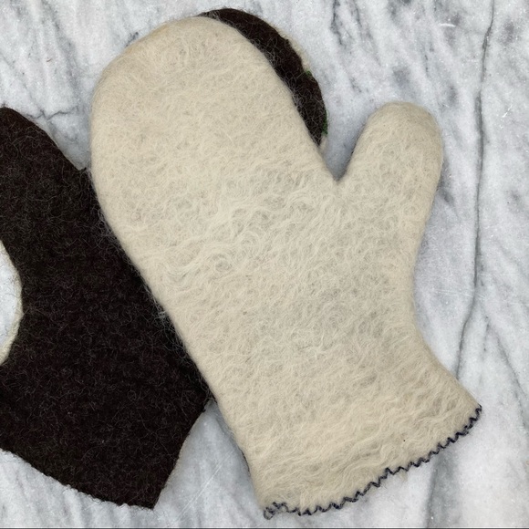 Mittens M - Picture 3 of 7